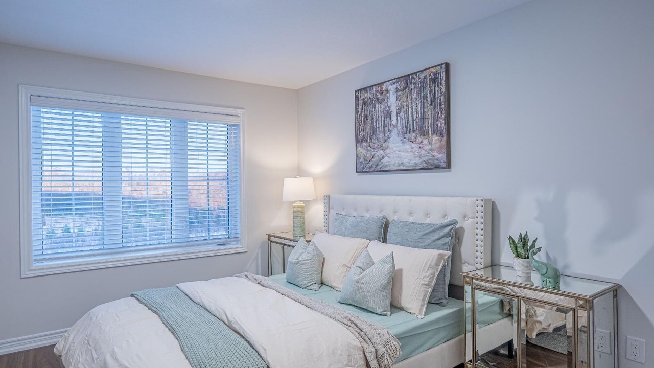 Photo of Bedroom in Oakville