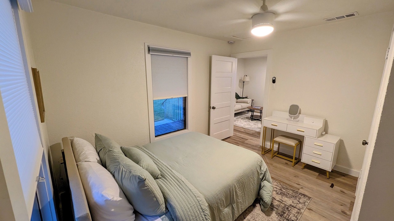 Photo of Bedroom in Lewisville