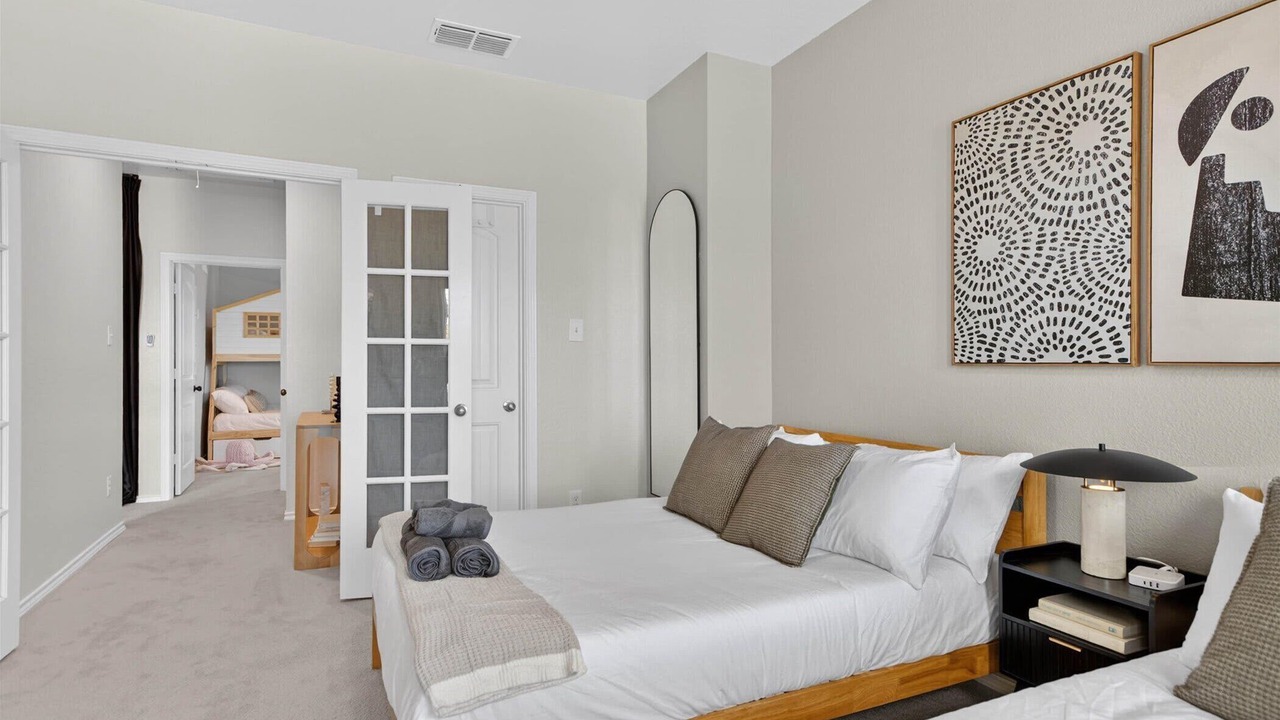 Photo of Bedroom in Royse City