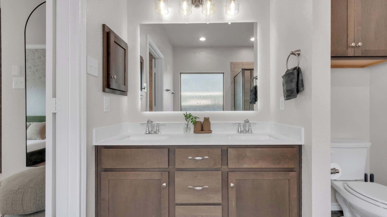 Photo of Bathroom in Royse City