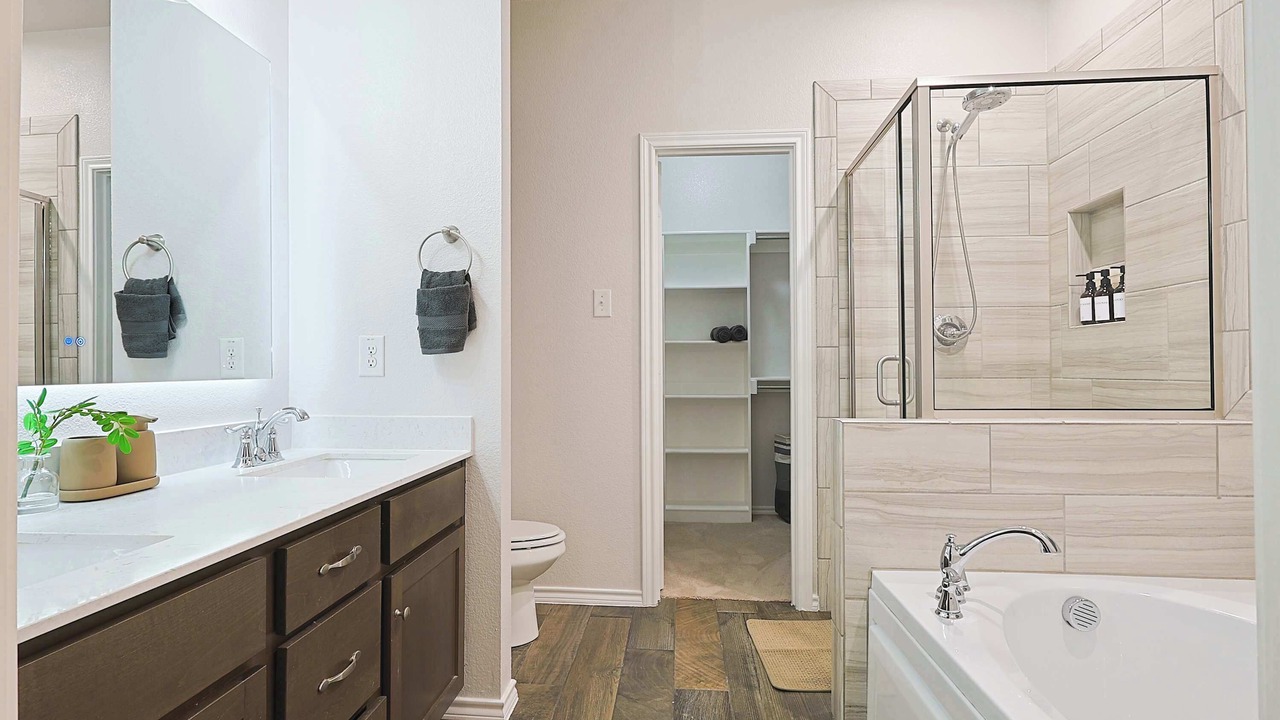 Photo of Bathroom in Royse City