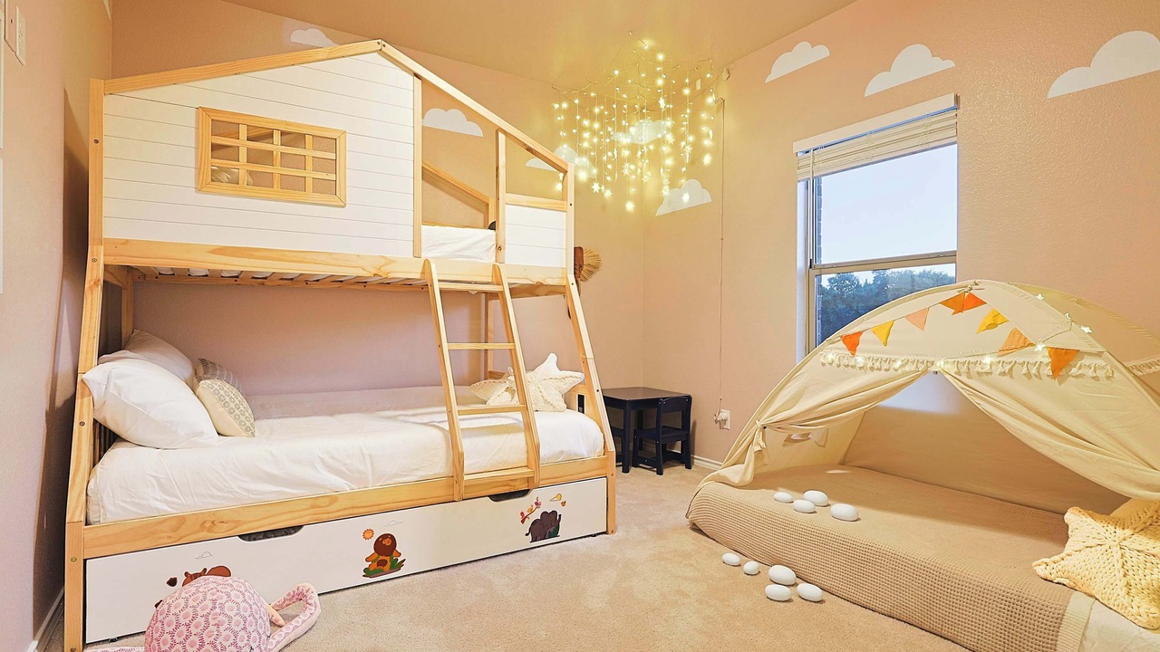 Photo of Bedroom in Royse City