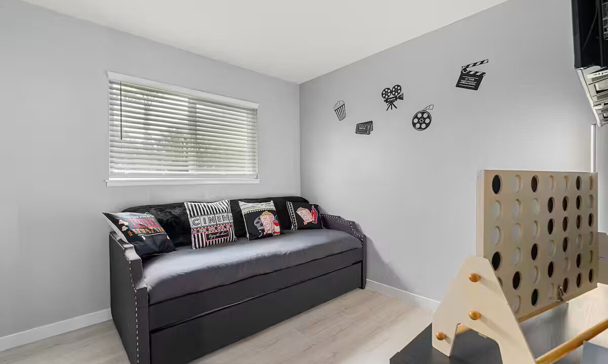 Photo of Livingroom in Patton