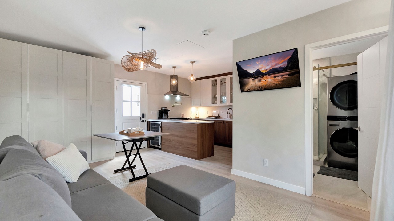 Photo of Livingroom in Northeast Anaheim