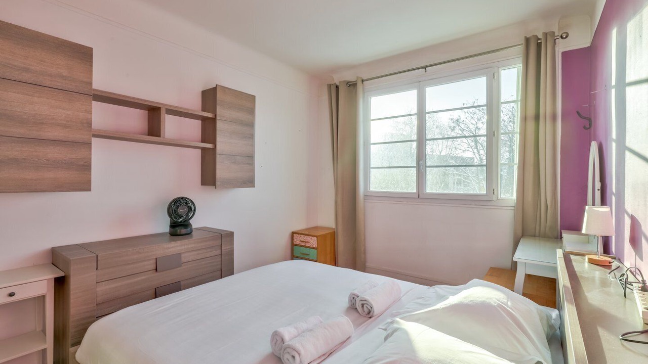 Photo of Bedroom in Bagneux
