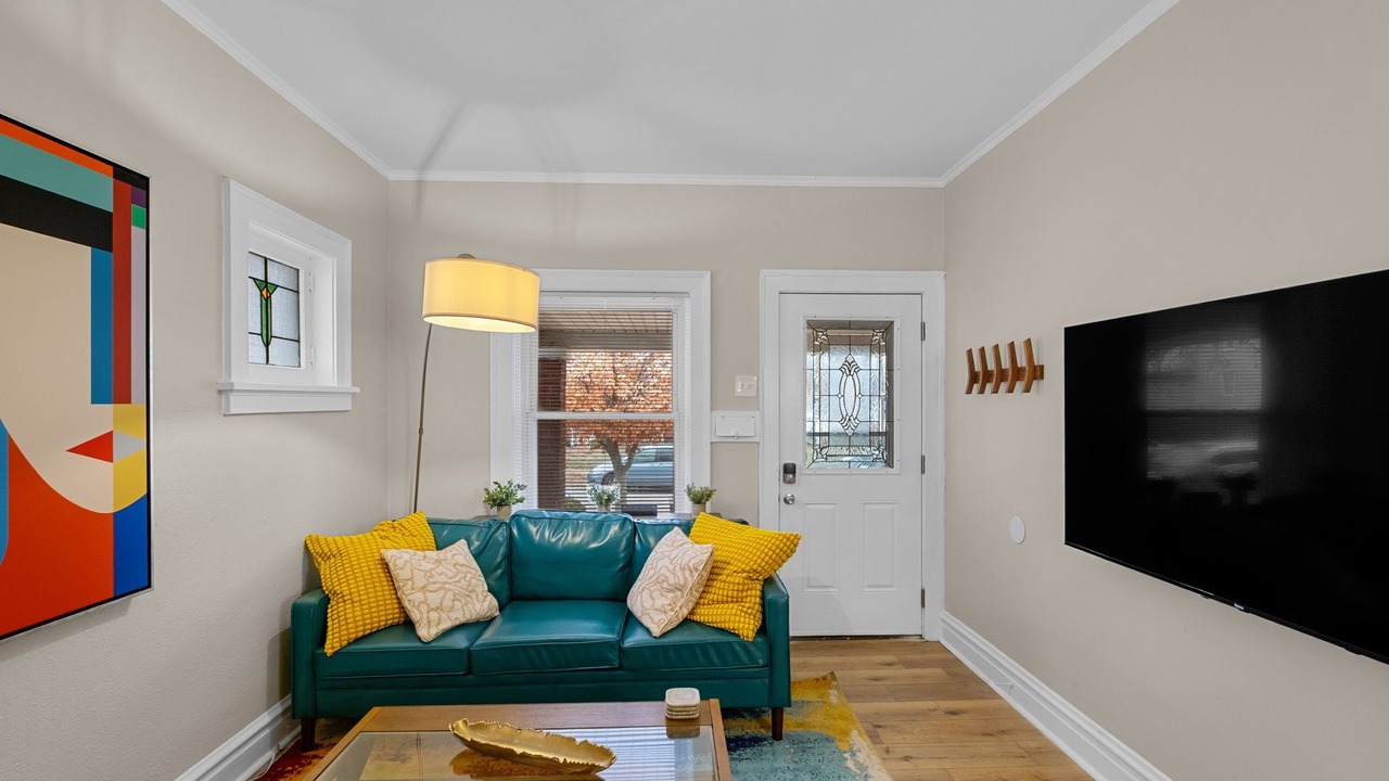 Photo of Livingroom in University City