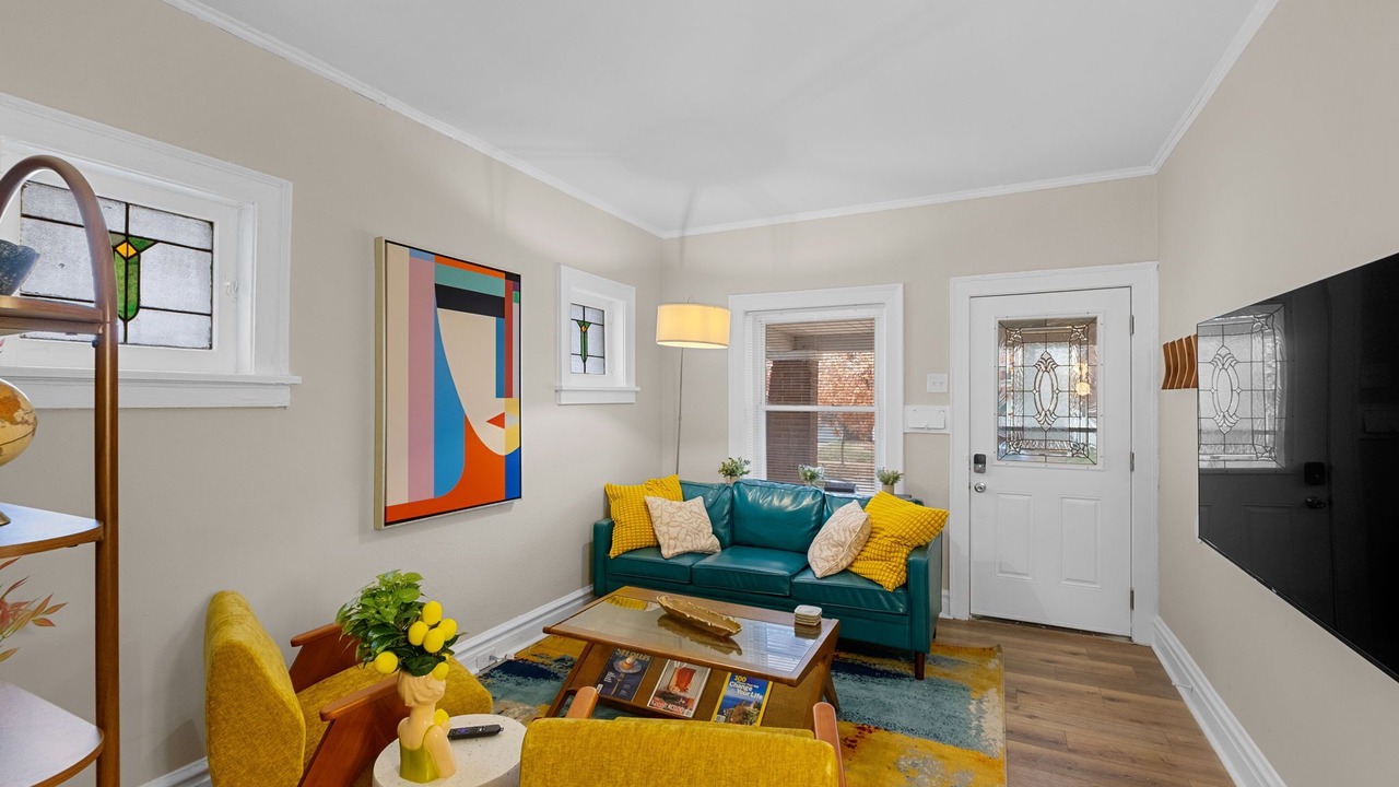 Photo of Livingroom in University City