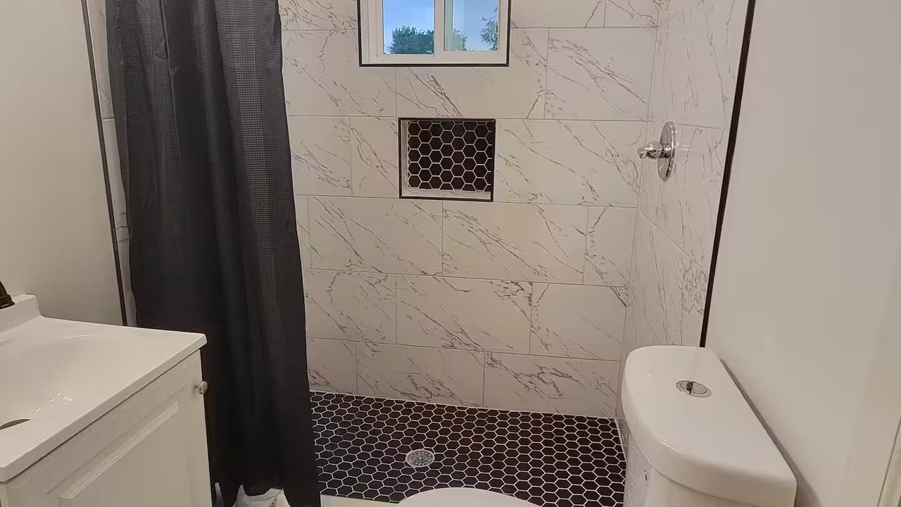 Photo of Bathroom in Foster Place