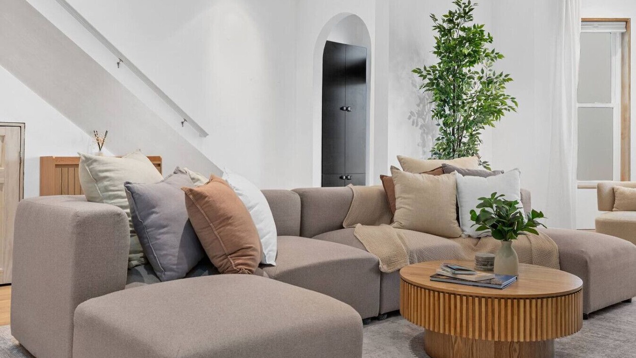 Photo of Livingroom in Shaw