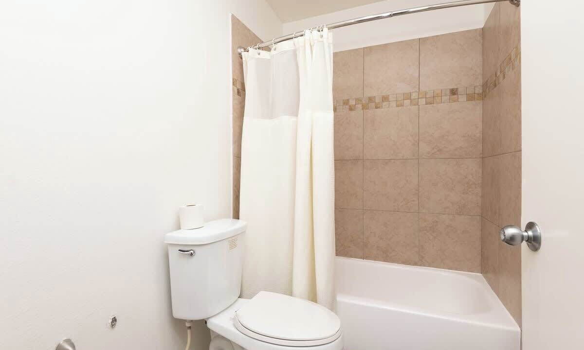 Photo of Bathroom in Little Armenia