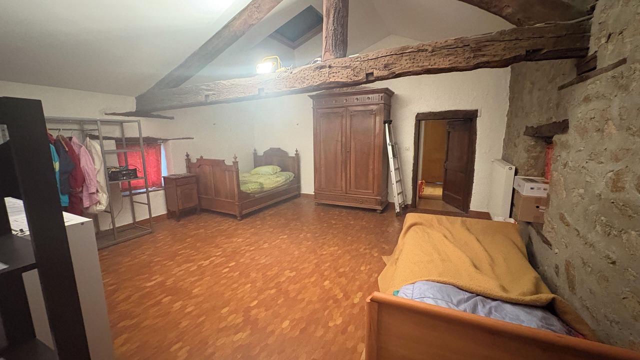 Photo of Bedroom in Pomeys