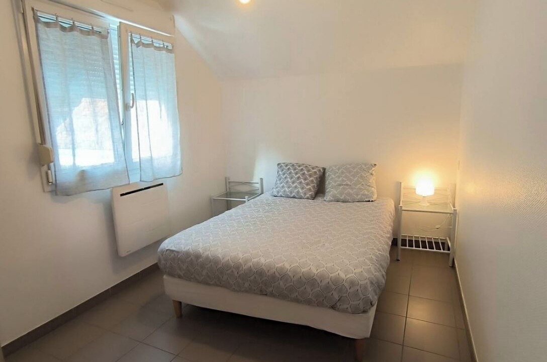 Photo of Bedroom in Saulnes