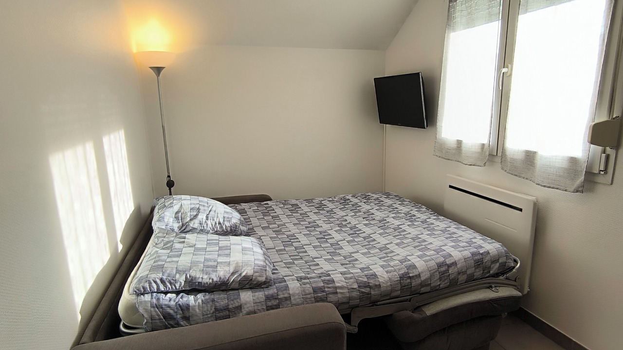 Photo of Bedroom in Saulnes