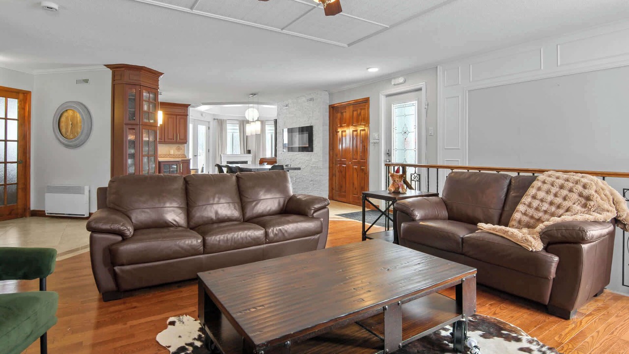 Photo of Livingroom in Saint-Felix-d'Otis