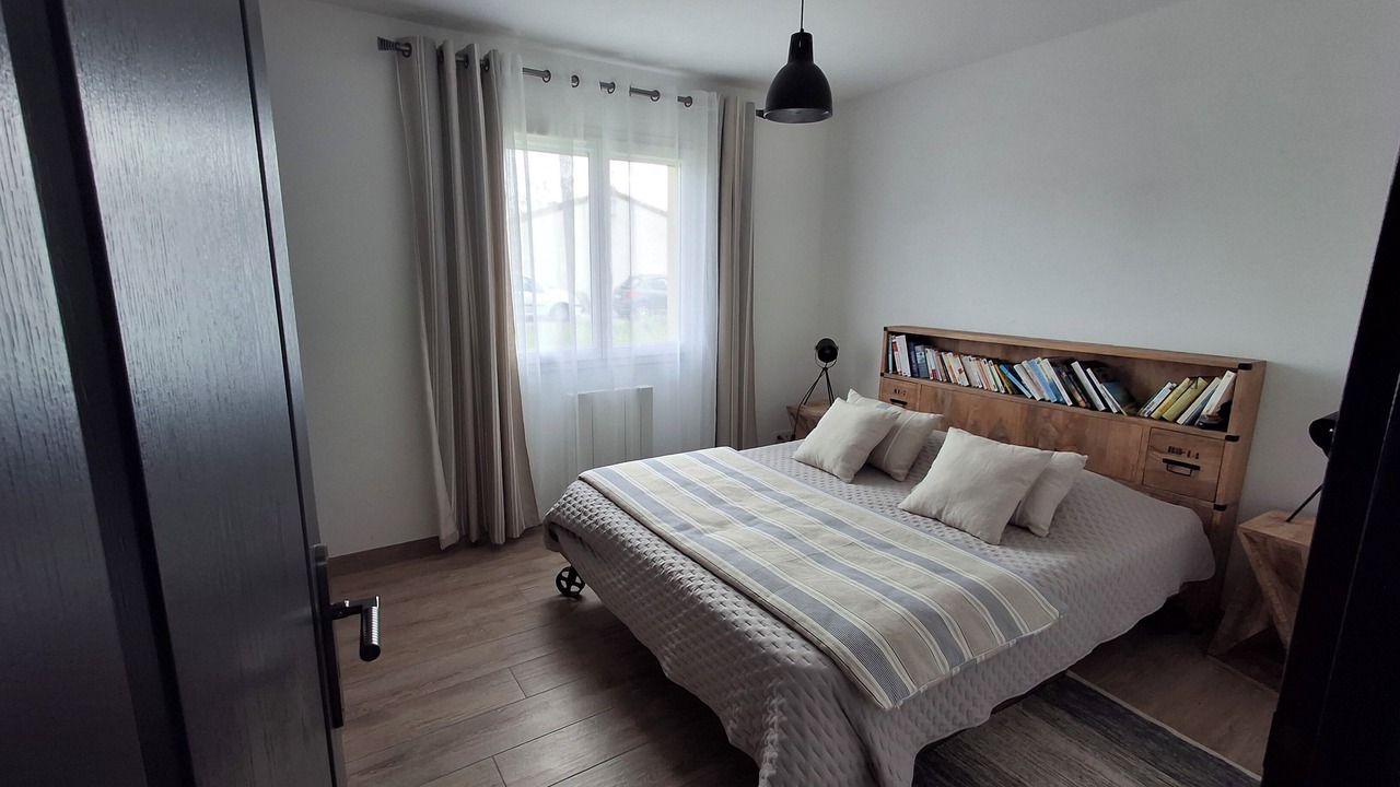 Photo of Bedroom in Eyrans