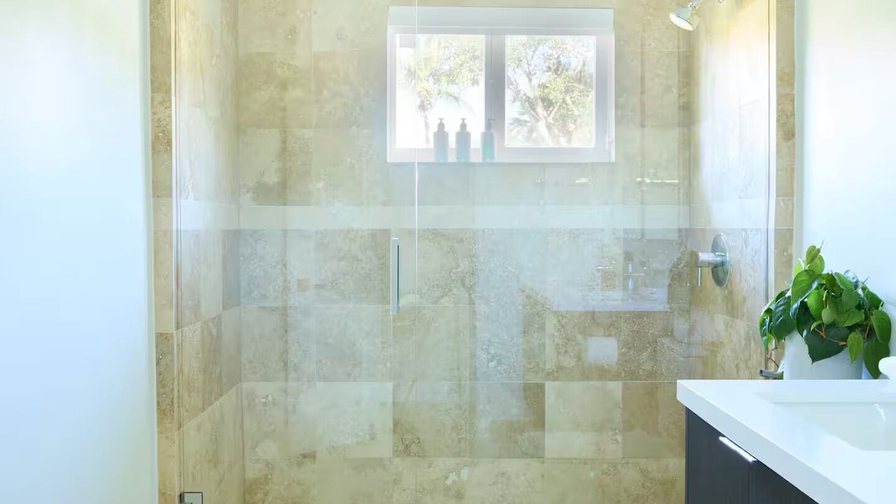 Photo of Bathroom in Pinecrest