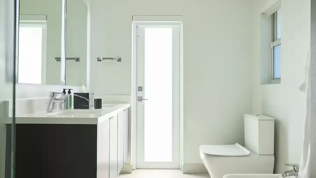 Photo of Bathroom in Pinecrest