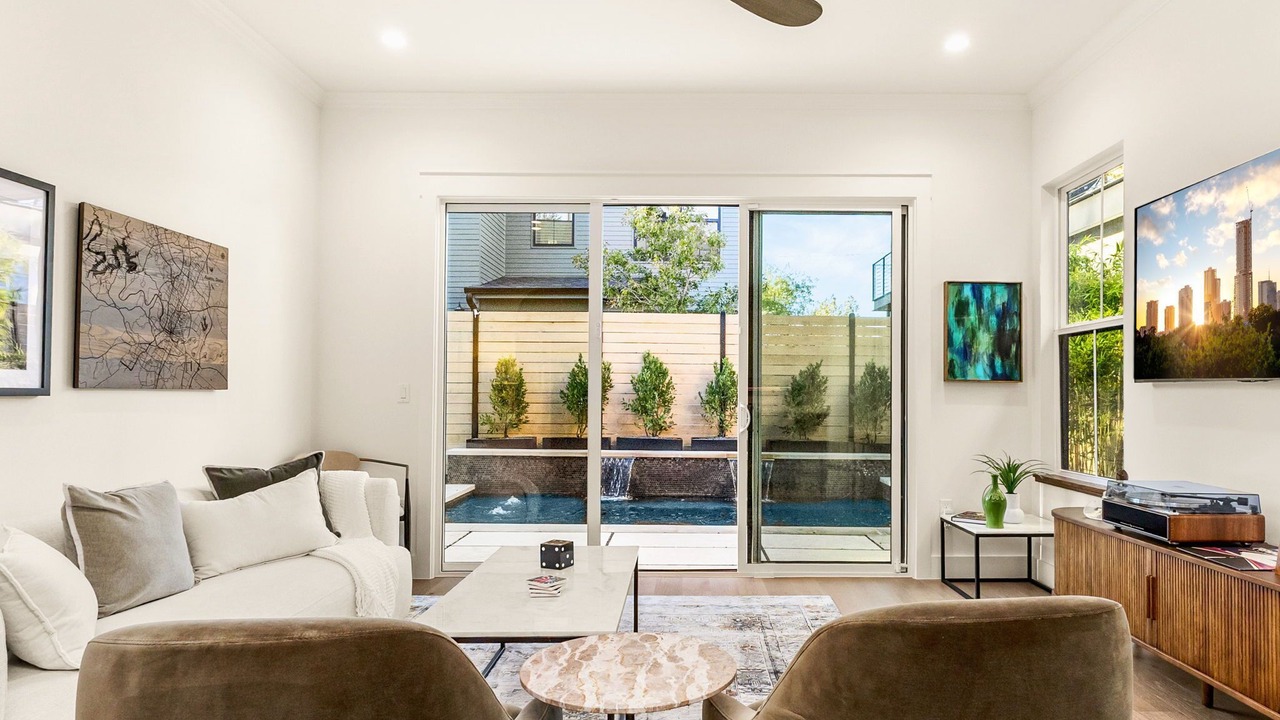 Photo of Livingroom in Blackshear-Prospect Hill