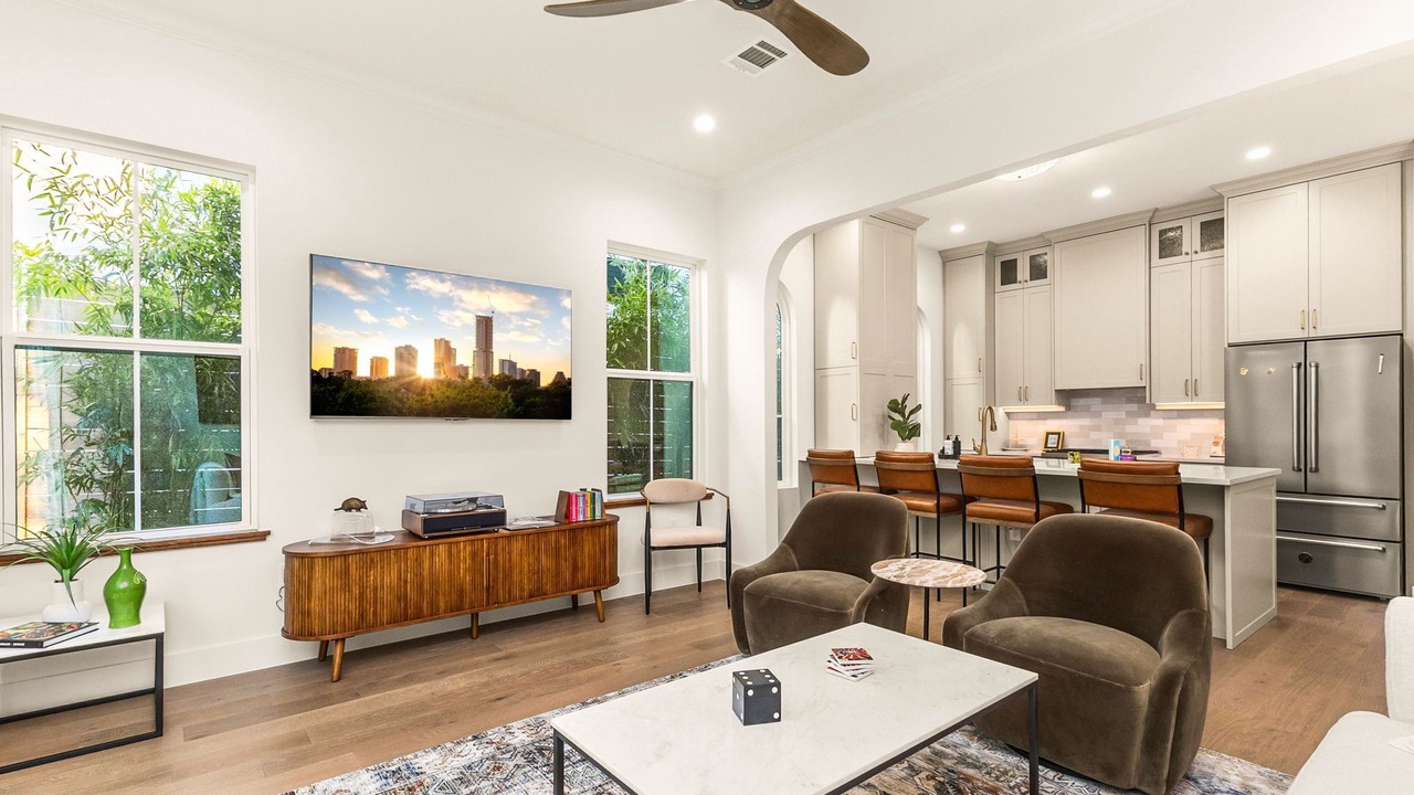Photo of Livingroom in Blackshear-Prospect Hill