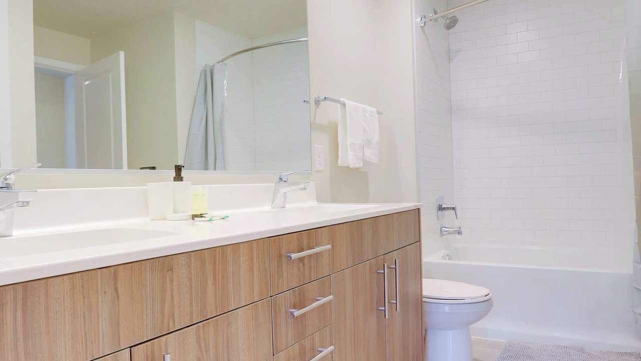 Photo of Bathroom in Jefferson Manor