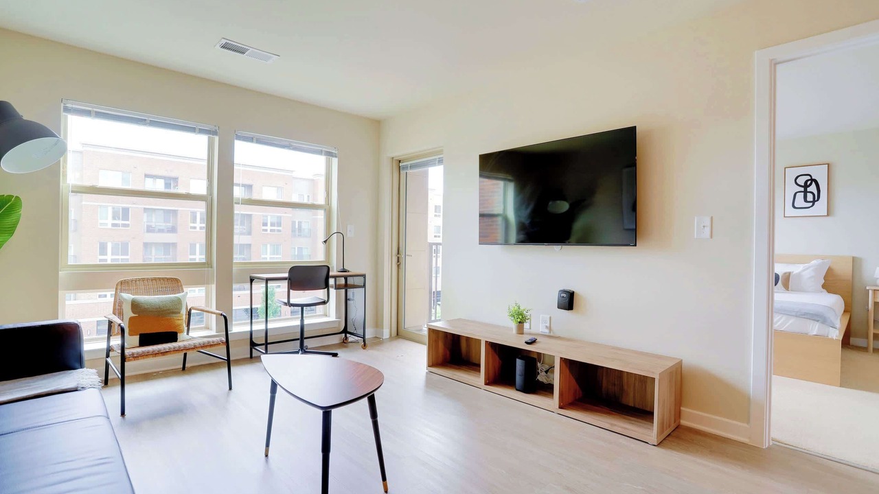 Photo of Livingroom in Jefferson Manor