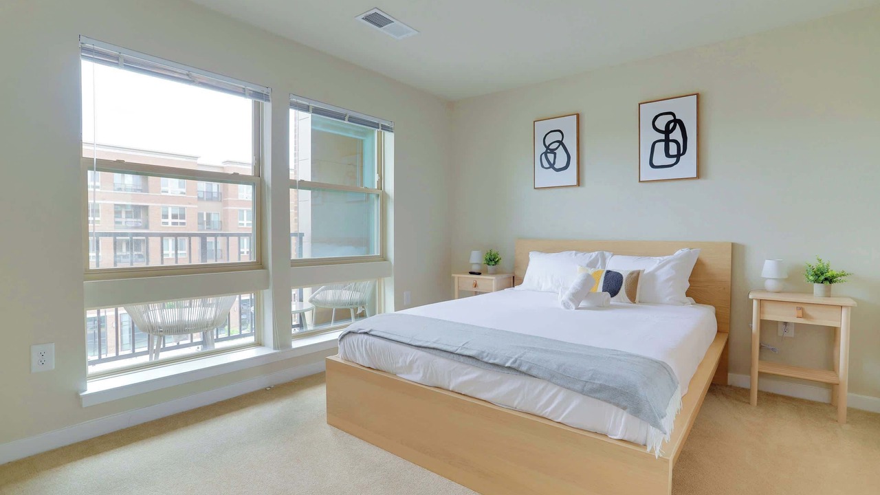 Photo of Bedroom in Jefferson Manor