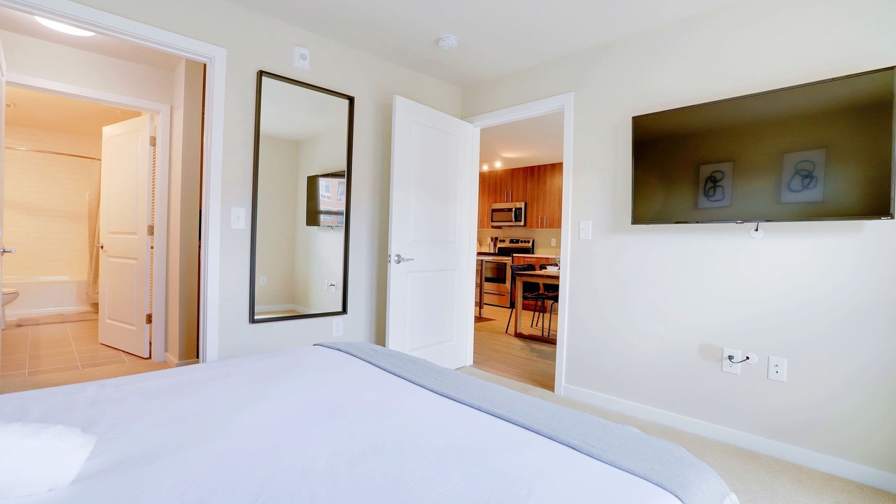 Photo of Bedroom in Jefferson Manor