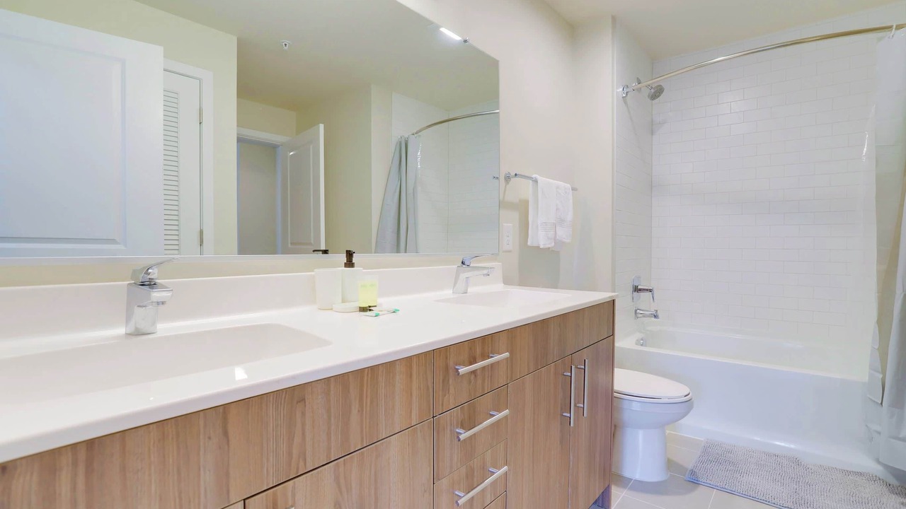 Photo of Bathroom in Jefferson Manor