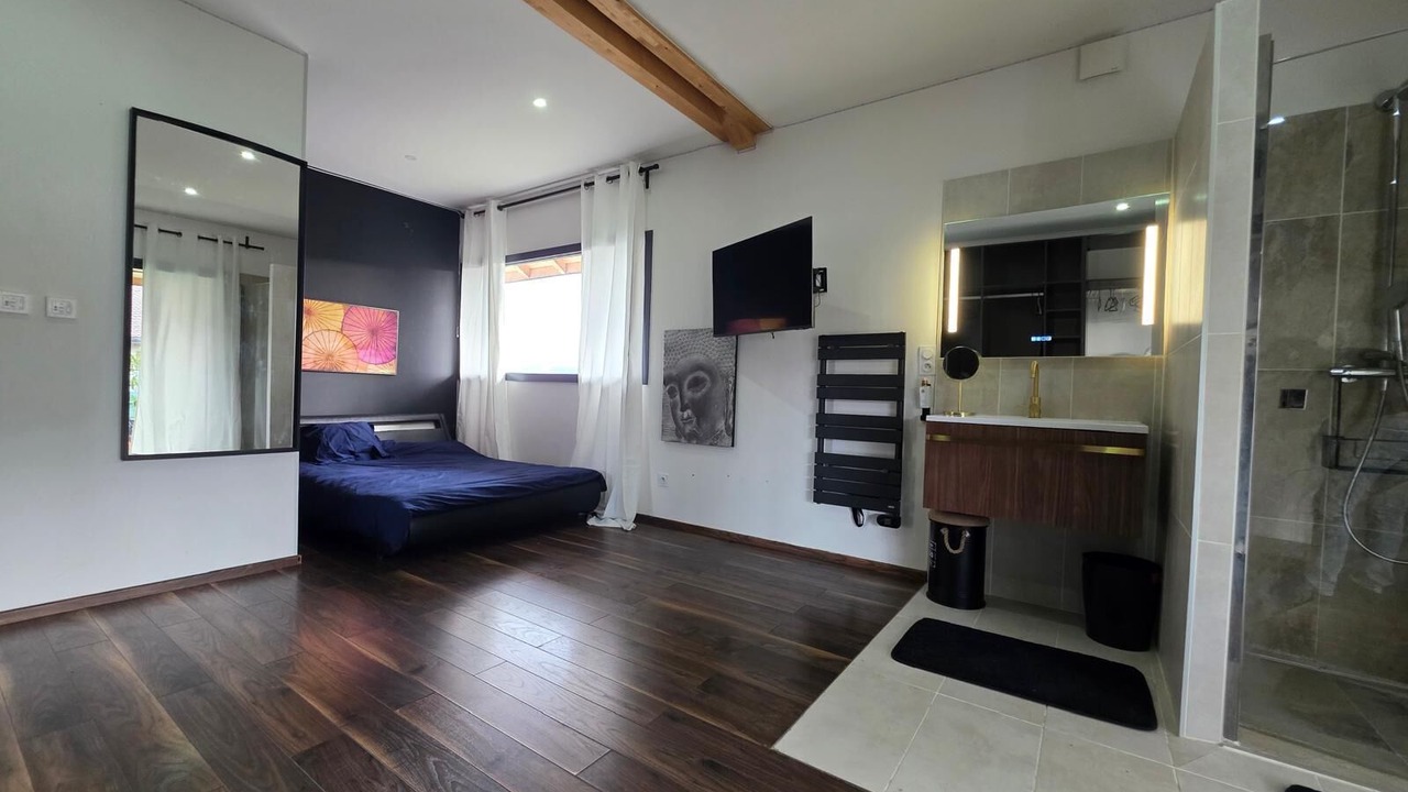 Photo of Bedroom in Reignier-Esery