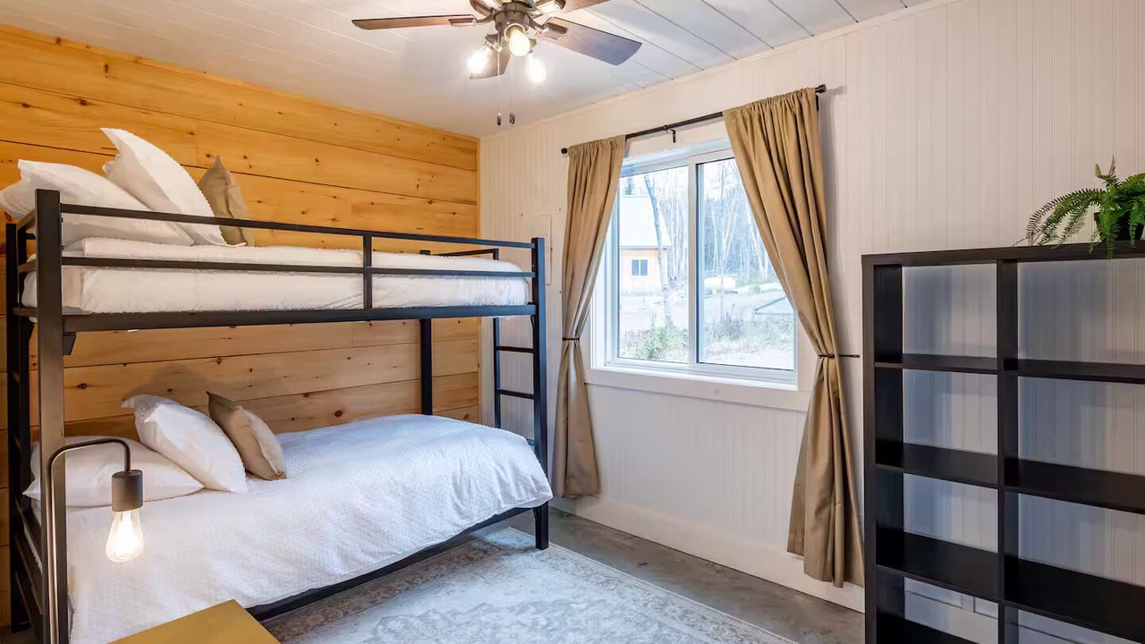 Photo of Bedroom in Restoule