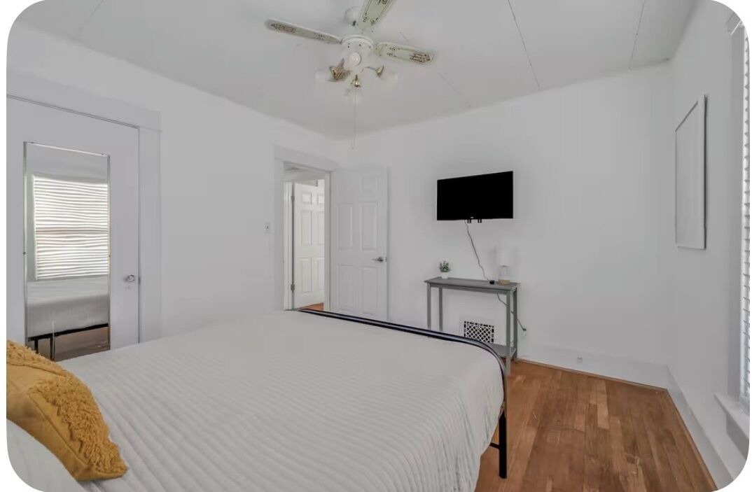 Photo of Bedroom in Webb City