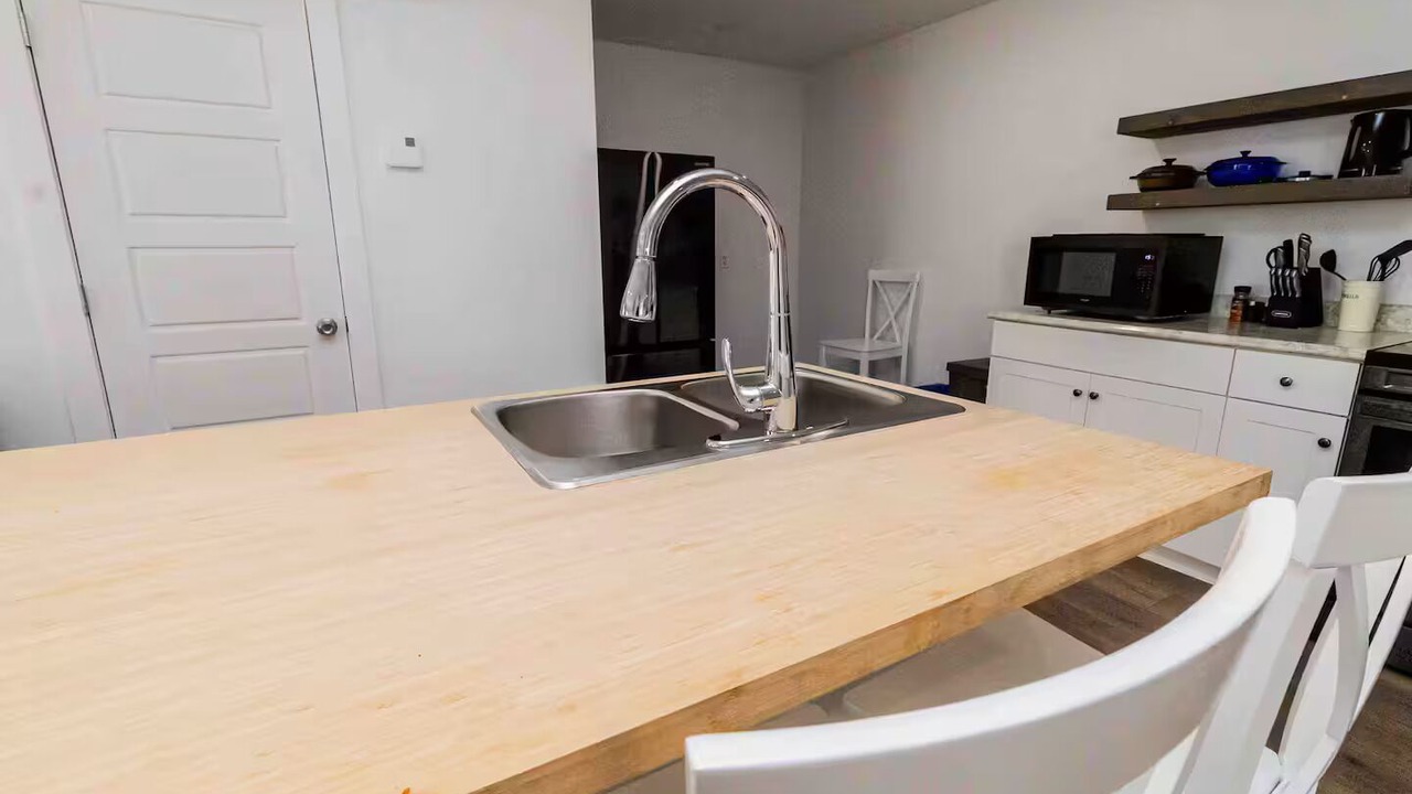 Photo of Kitchen in Deer Lake