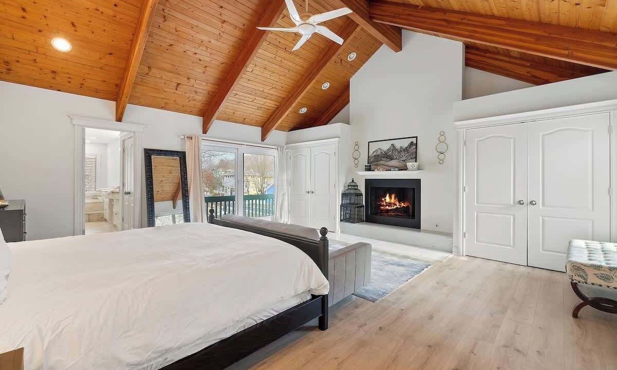Photo of Livingroom in Michigan City