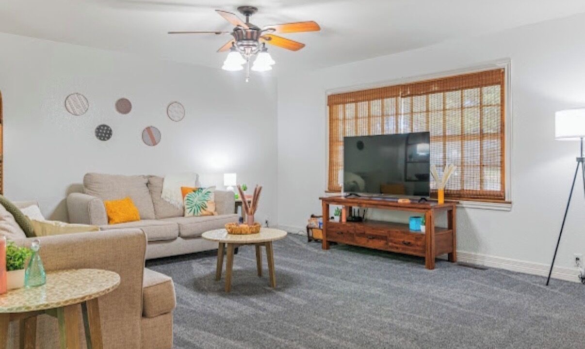 Photo of Livingroom in Joplin