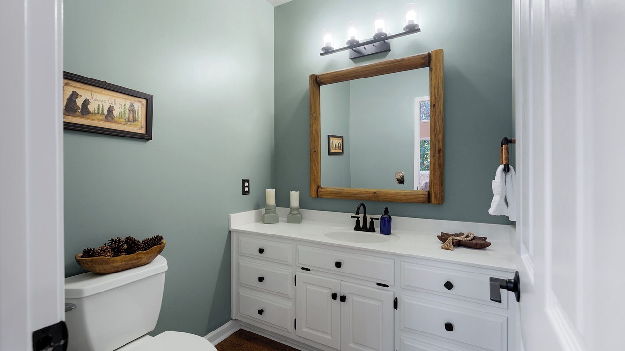 Photo of Bathroom in Tate