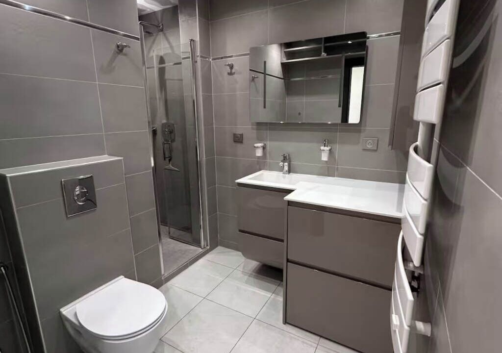 Photo of Bathroom in Centre