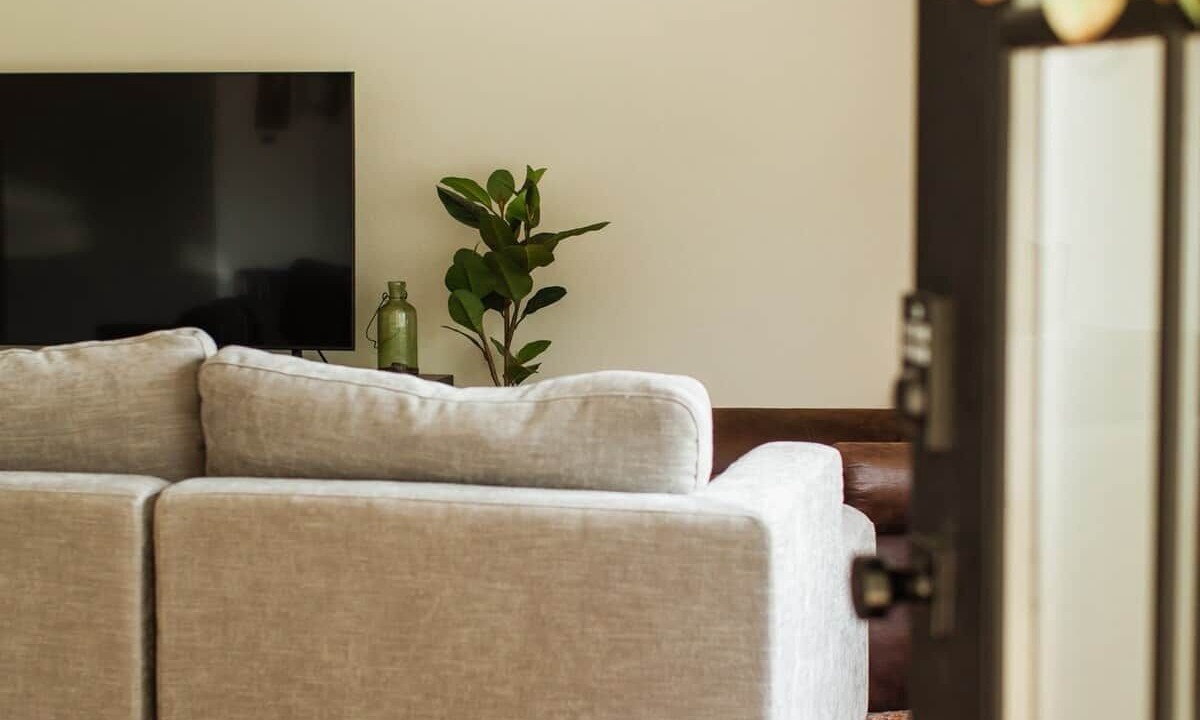 Photo of Livingroom in College Hills Estates