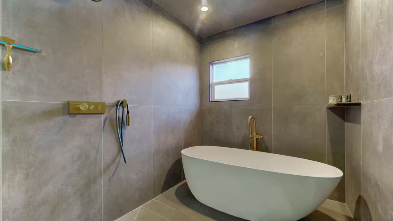 Photo of Bathroom in SeaTac