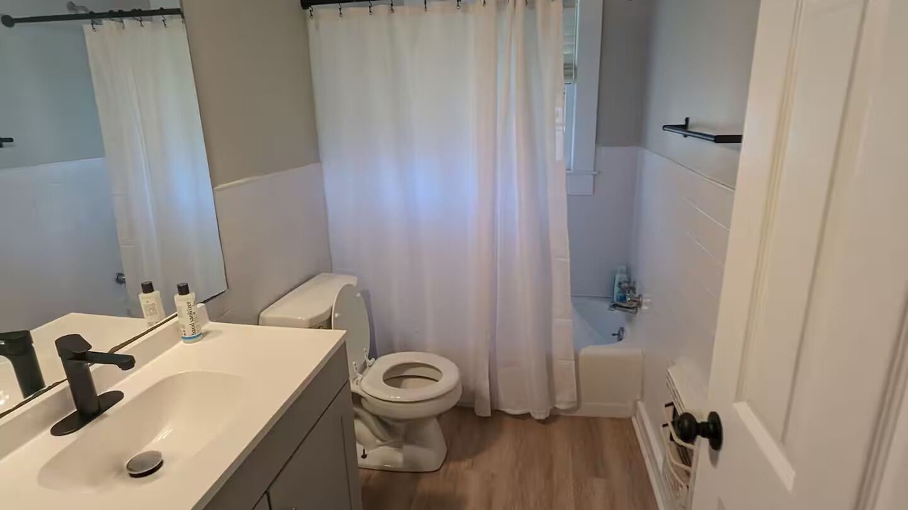 Photo of Bathroom in Lanett