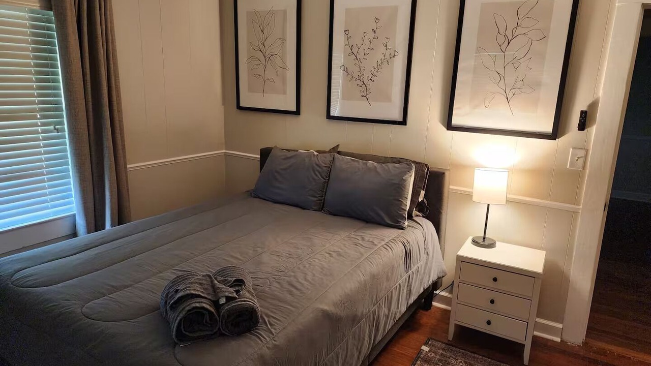 Photo of Bedroom in Lanett