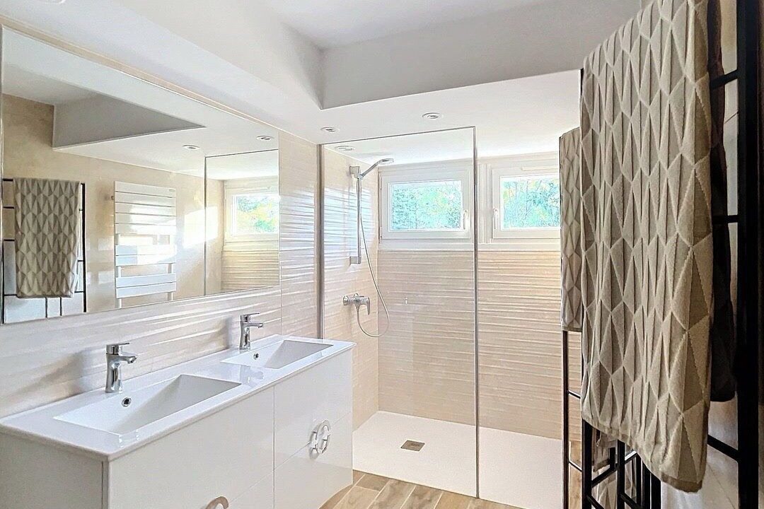 Photo of Bathroom in Samoreau