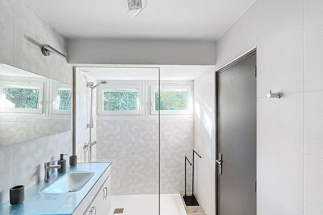 Photo of Bathroom in Samoreau