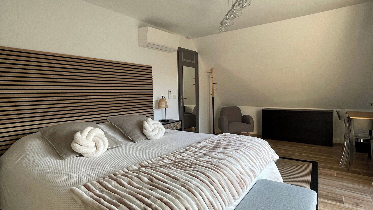 Photo of Bedroom in Samoreau