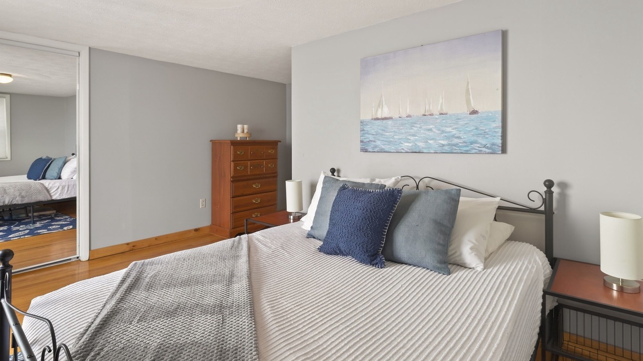 Photo of Bedroom in Seneca Falls