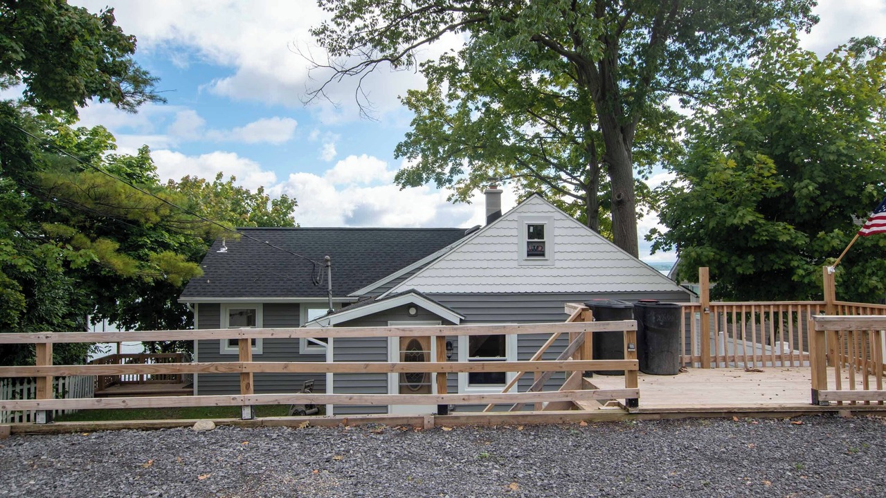 Photo of Outdoor in Seneca Falls
