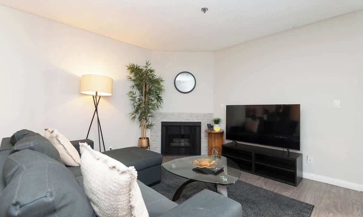 Photo of Livingroom in Hollywood