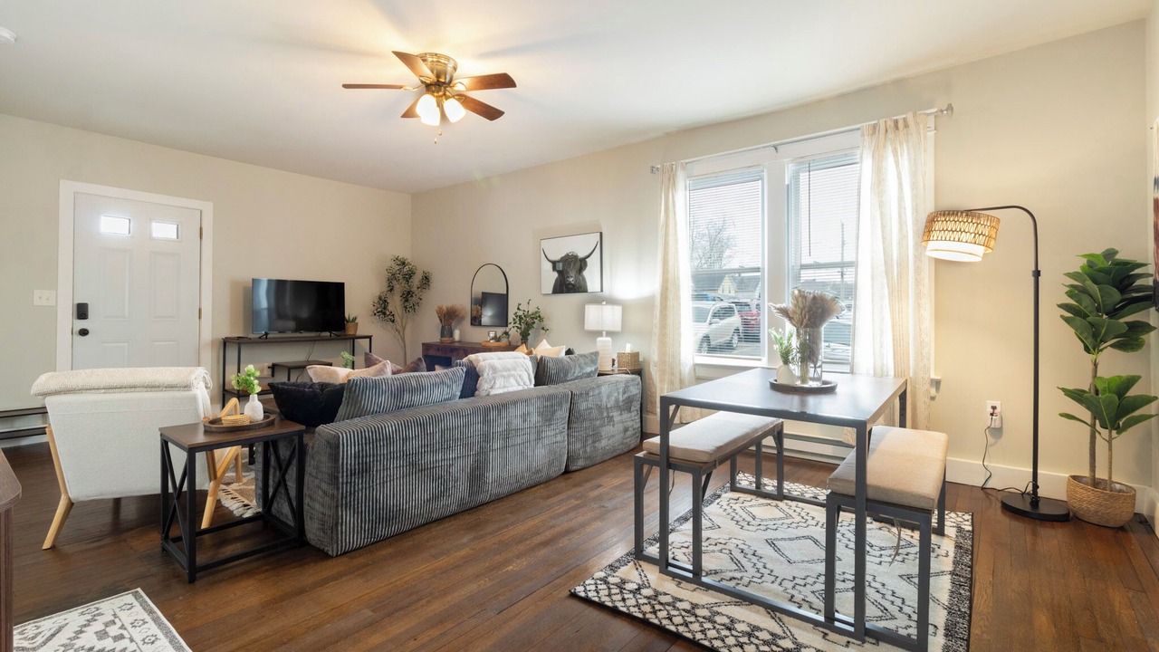 Photo of Livingroom in Groton