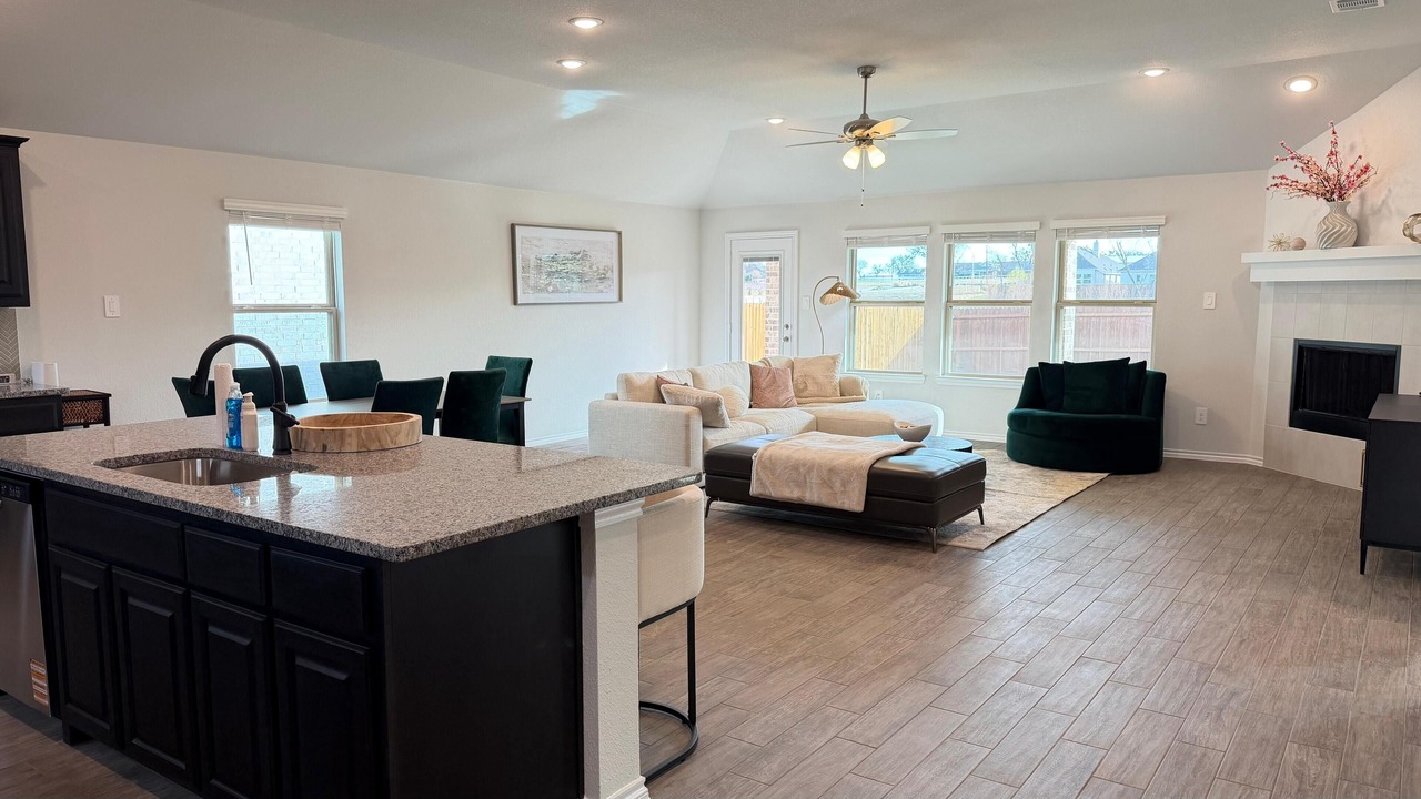 Photo of Livingroom in Weston