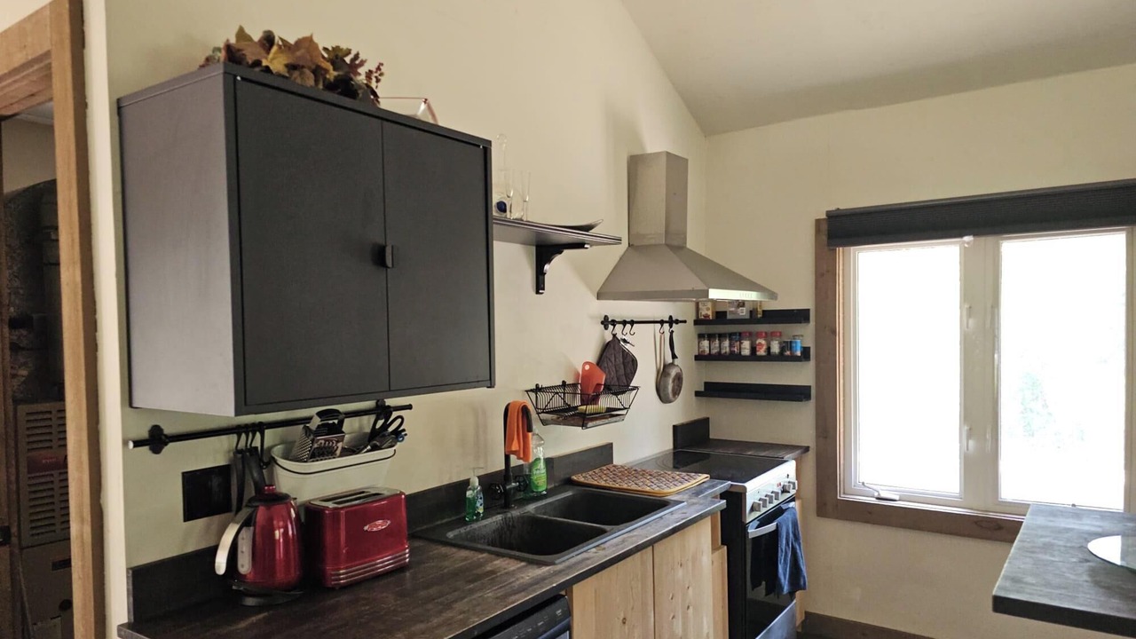 Photo of Kitchen in Big Bay Point