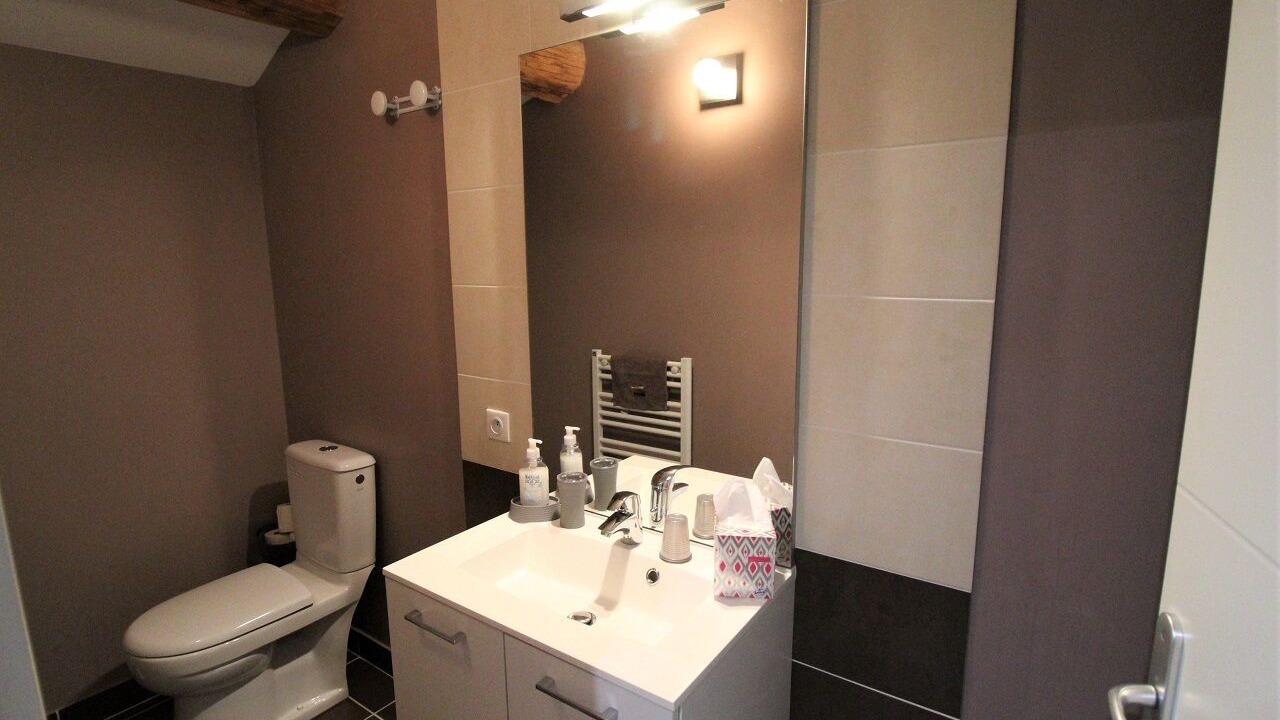 Photo of Bathroom in Saint-Genis-Laval